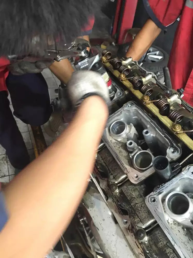 剎車片磨損感應(yīng)是什么原理？