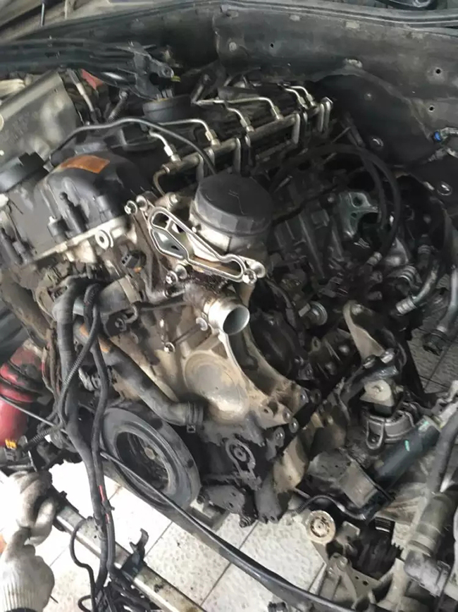 汽車行駛中突然熄火怎么辦？